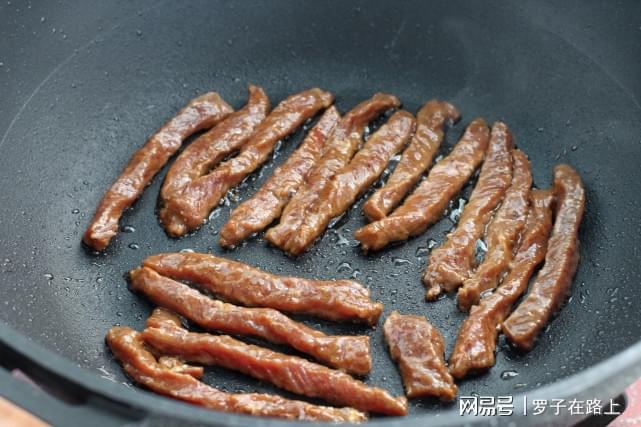 QQ怎么取消关注公众号，轻松几步搞定！